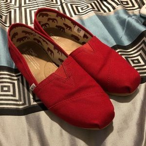 Red Canvas TOMS